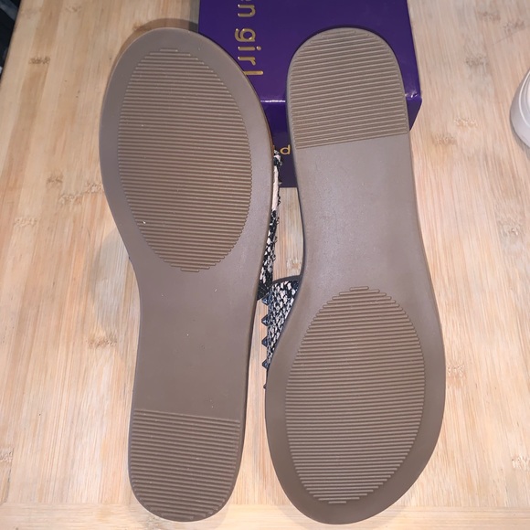 Madden Girl Farrin Natural Multi Studded Flat Slides Women’s Size 9 NWOT - Picture 3 of 6